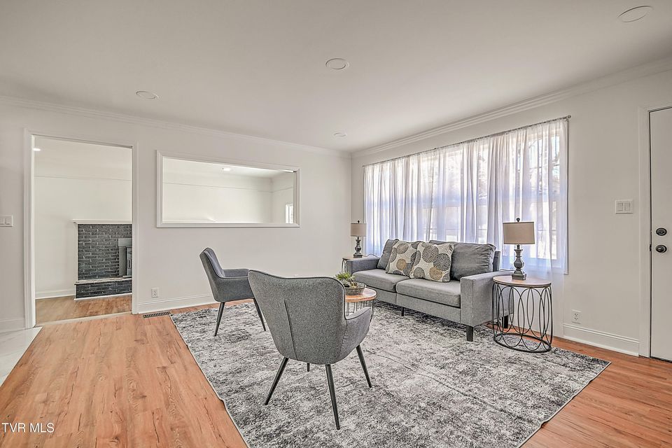 Photo #4: 371 H Heaton Road