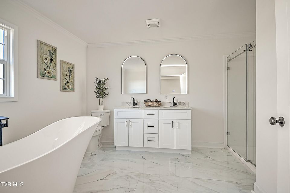 Photo #32: 371 H Heaton Road