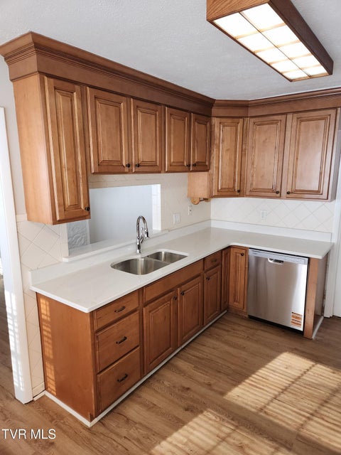 Photo #47: 8412 Courtland Road