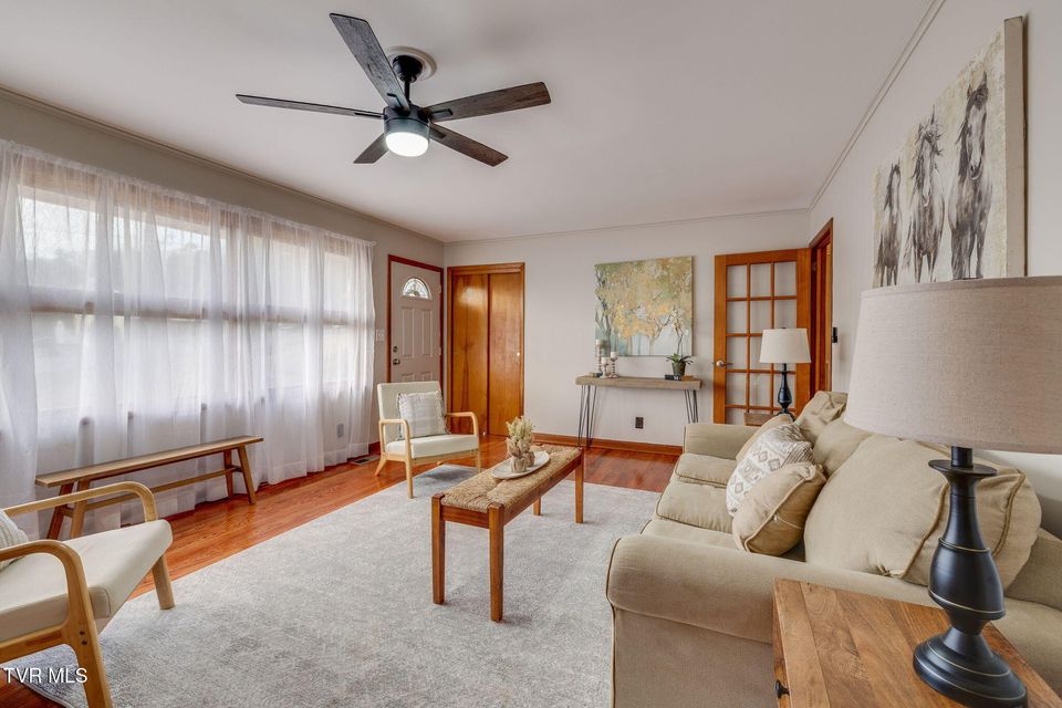 Photo #7: 131 Deadrick Drive