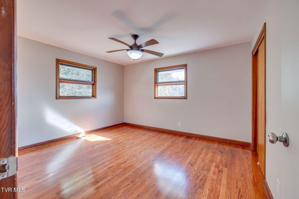 Photo #18: 131 Deadrick Drive