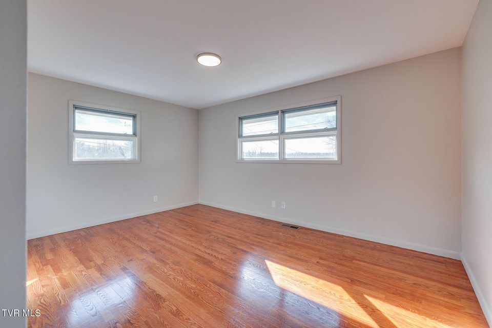 Photo #21: 131 Deadrick Drive