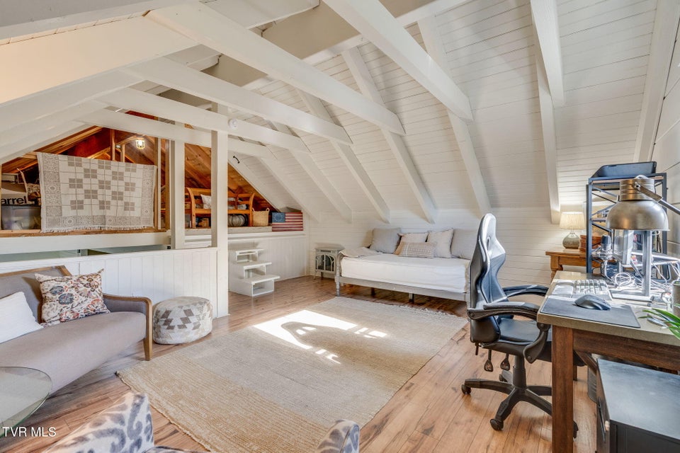 Photo #28: 320 Barren Road