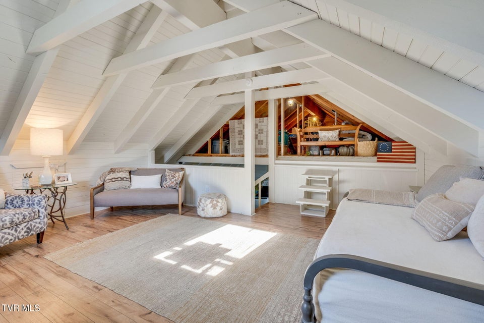 Photo #27: 320 Barren Road