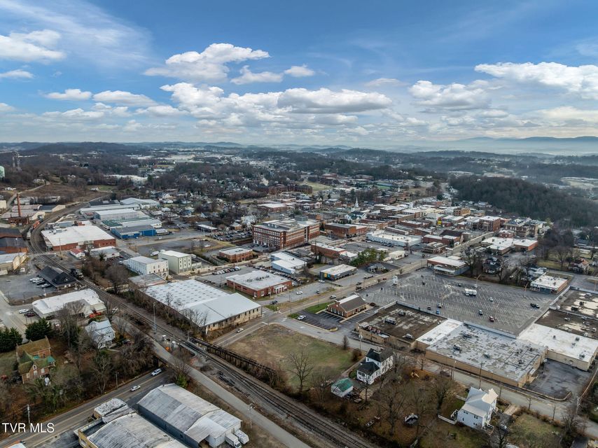 Photo #4: 206 Cutler Street