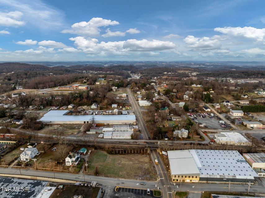 Photo #2: 206 Cutler Street