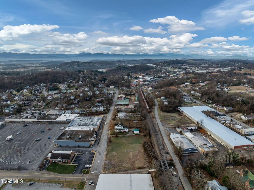 Photo #7: 206 Cutler Street