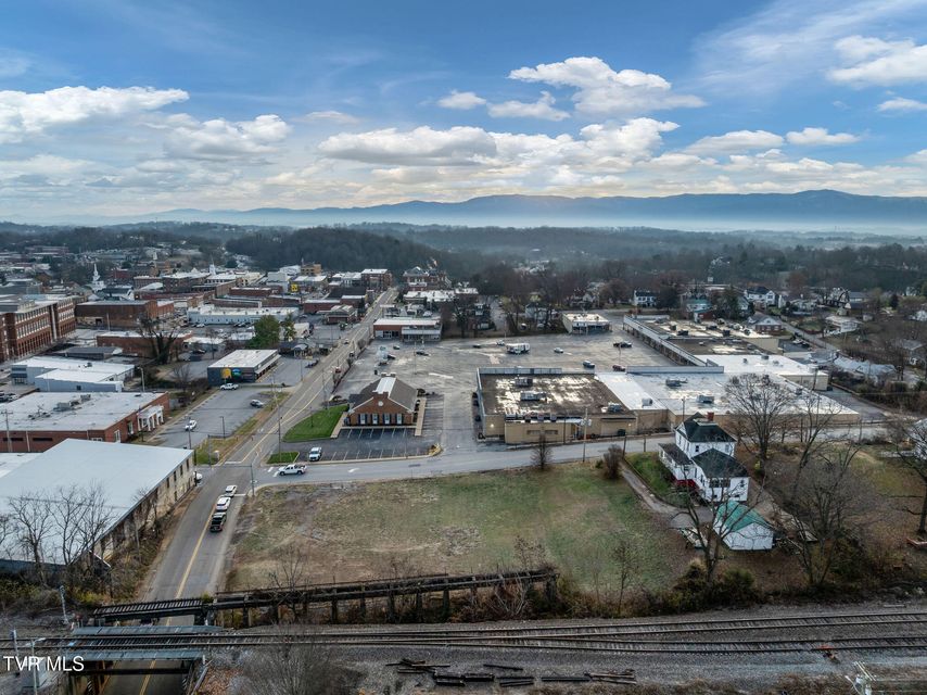 Photo #5: 206 Cutler Street