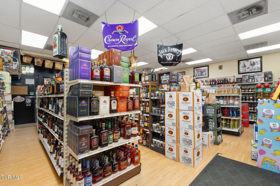 Photo #17: 200 Summer Street