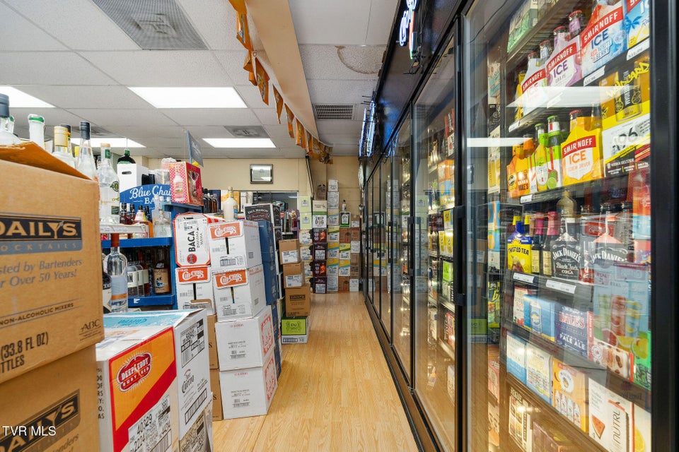 Photo #37: 200 Summer Street