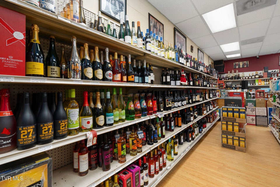 Photo #42: 200 Summer Street