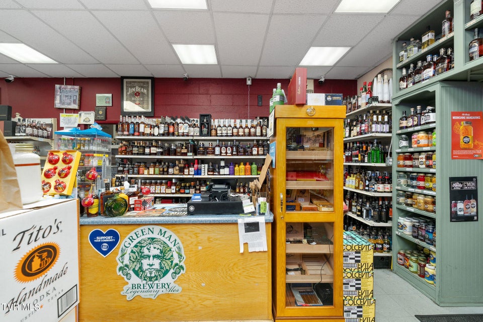 Photo #15: 200 Summer Street