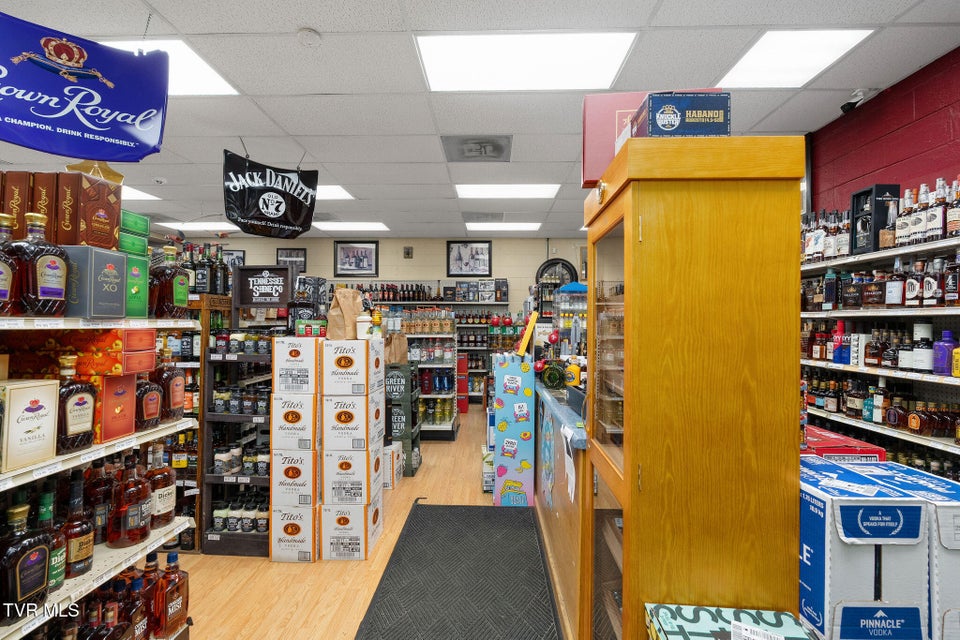 Photo #29: 200 Summer Street