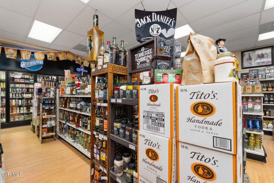 Photo #27: 200 Summer Street