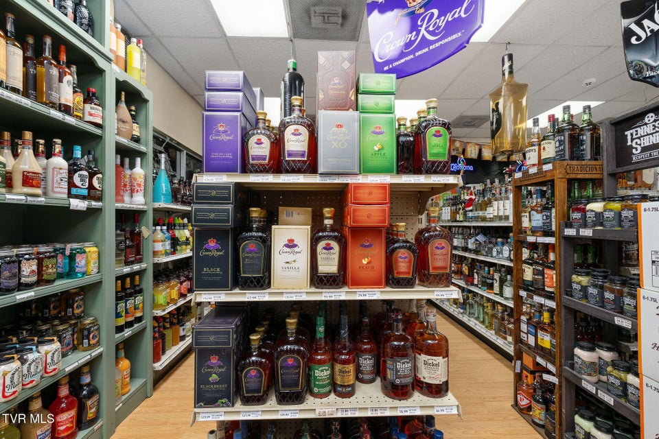 Photo #18: 200 Summer Street