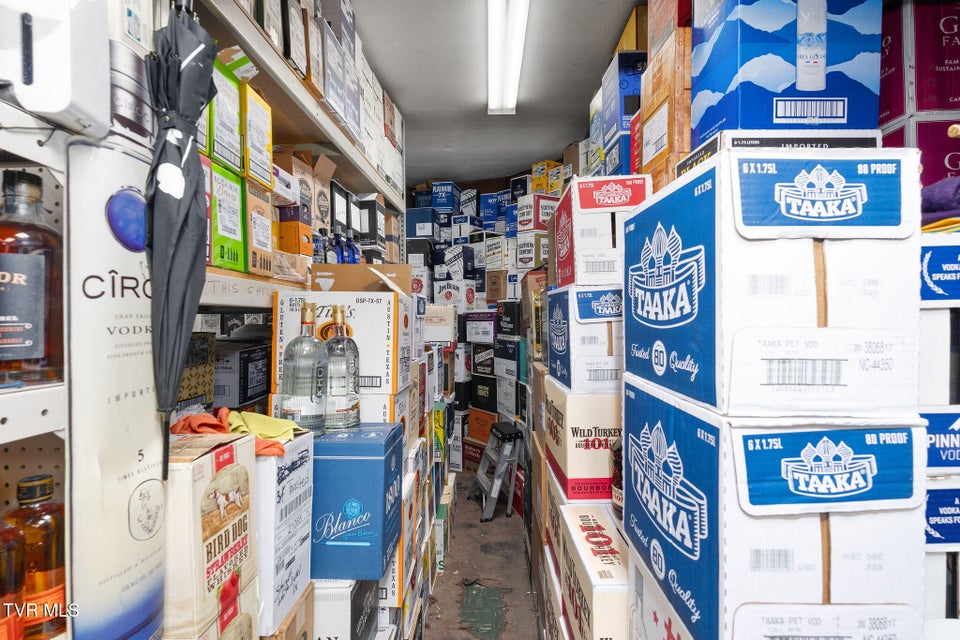 Photo #59: 200 Summer Street