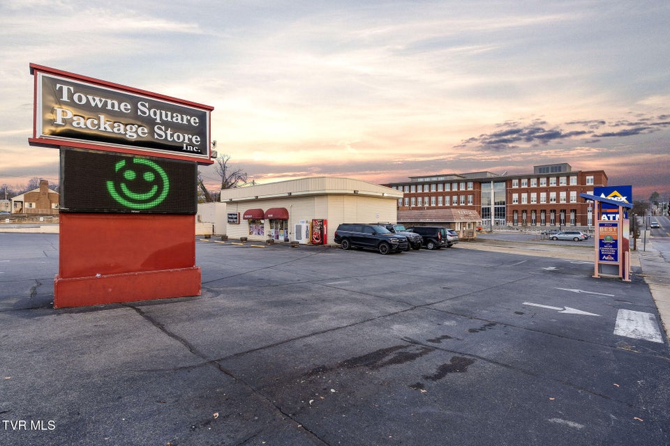 Photo #9: 200 Summer Street