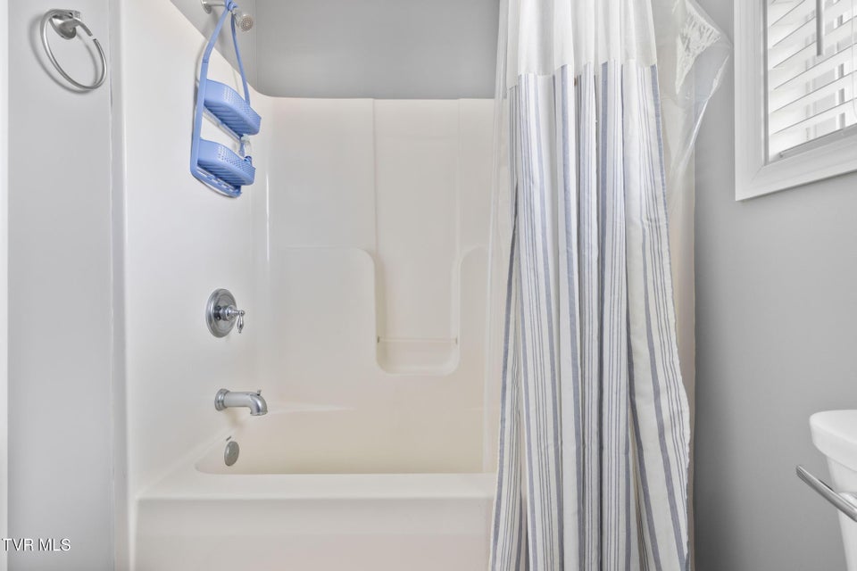 Photo #29: 63 Creek View Court