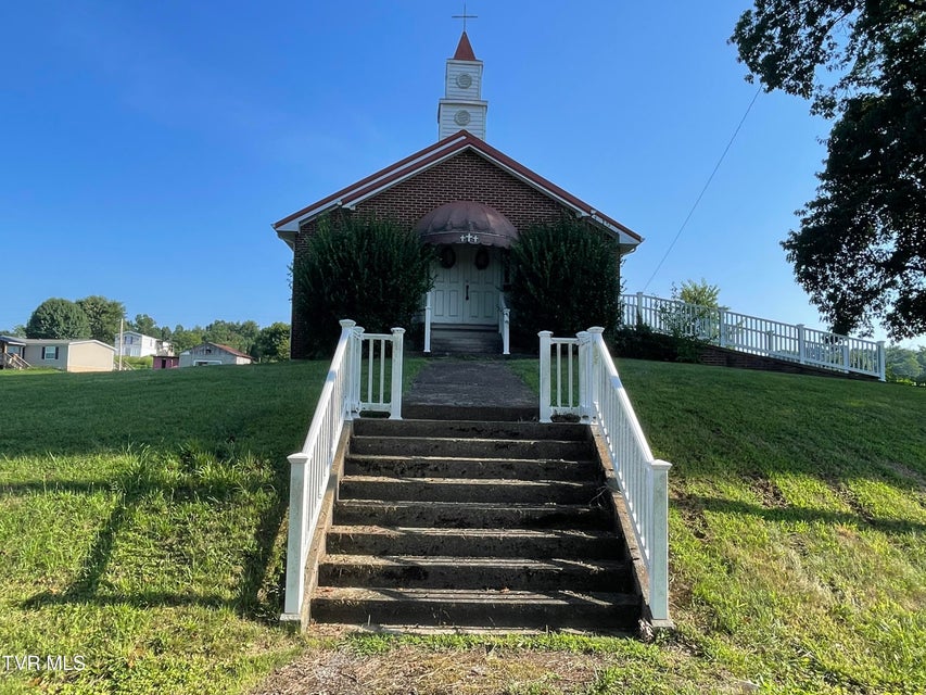 Photo #2: 162 York Drive