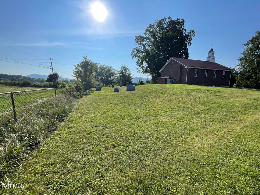 Photo #9: 162 York Drive