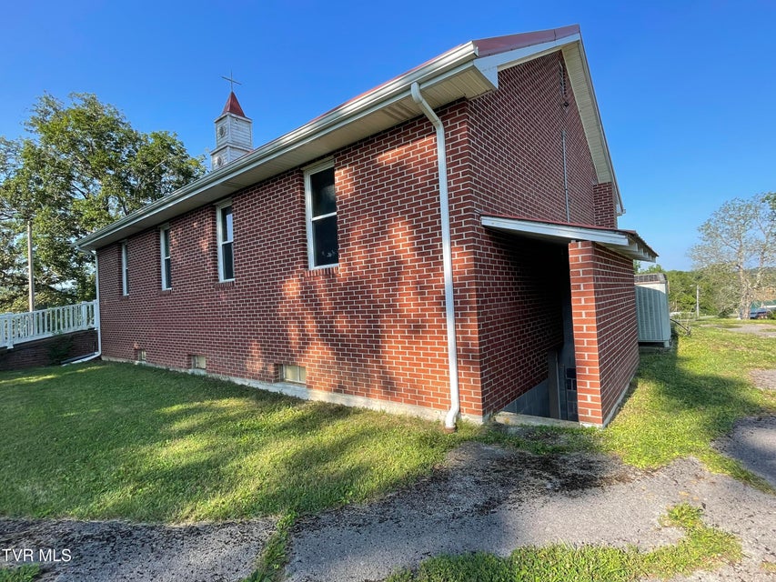 Photo #23: 162 York Drive