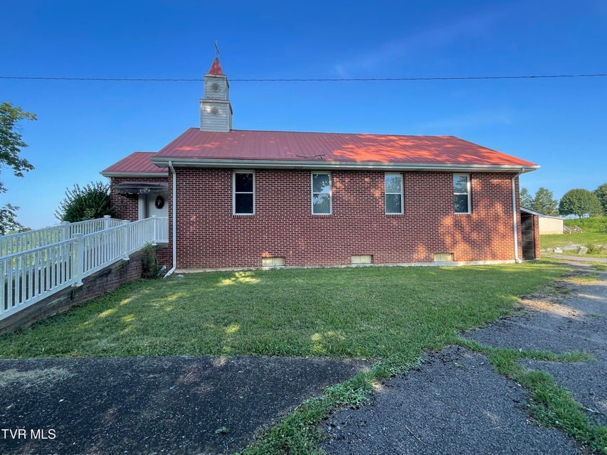 Photo #24: 162 York Drive