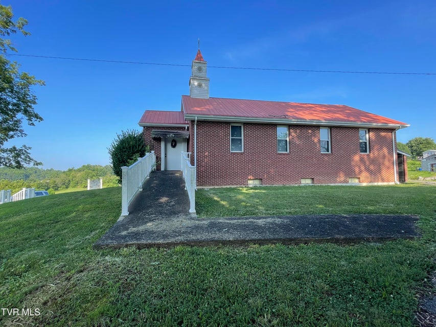 Photo #25: 162 York Drive