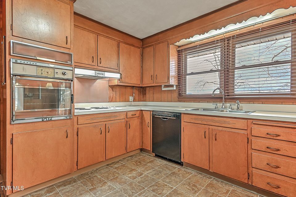 Photo #14: 420 Terry Drive