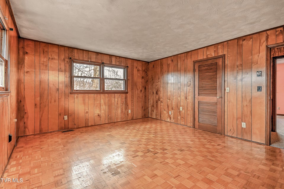 Photo #20: 420 Terry Drive