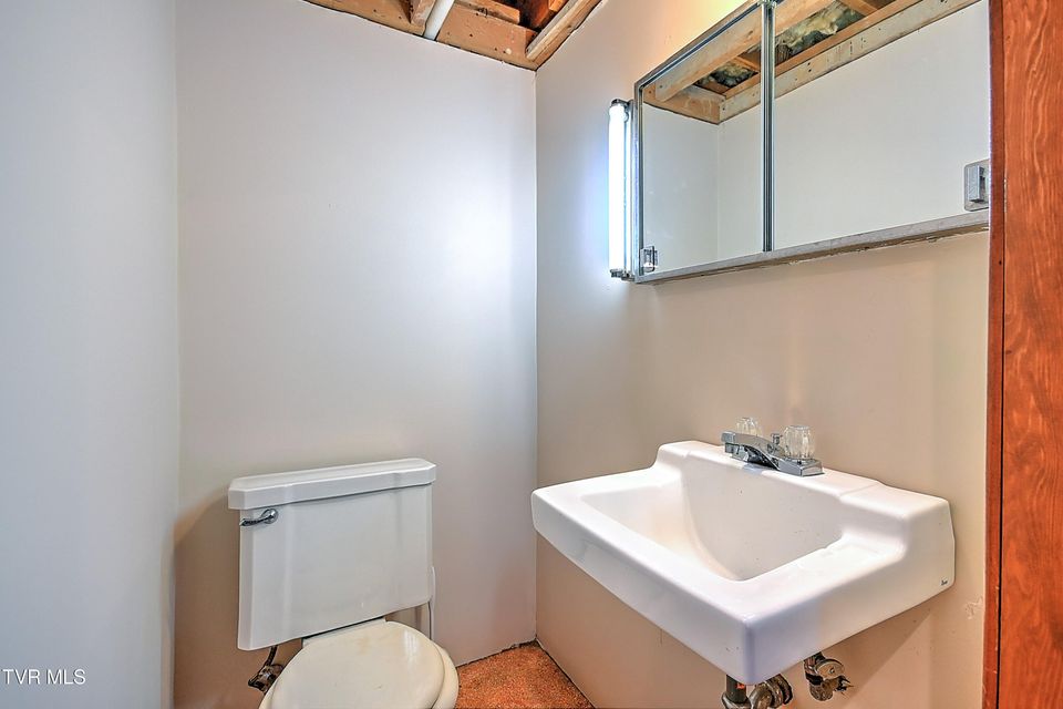 Photo #26: 420 Terry Drive