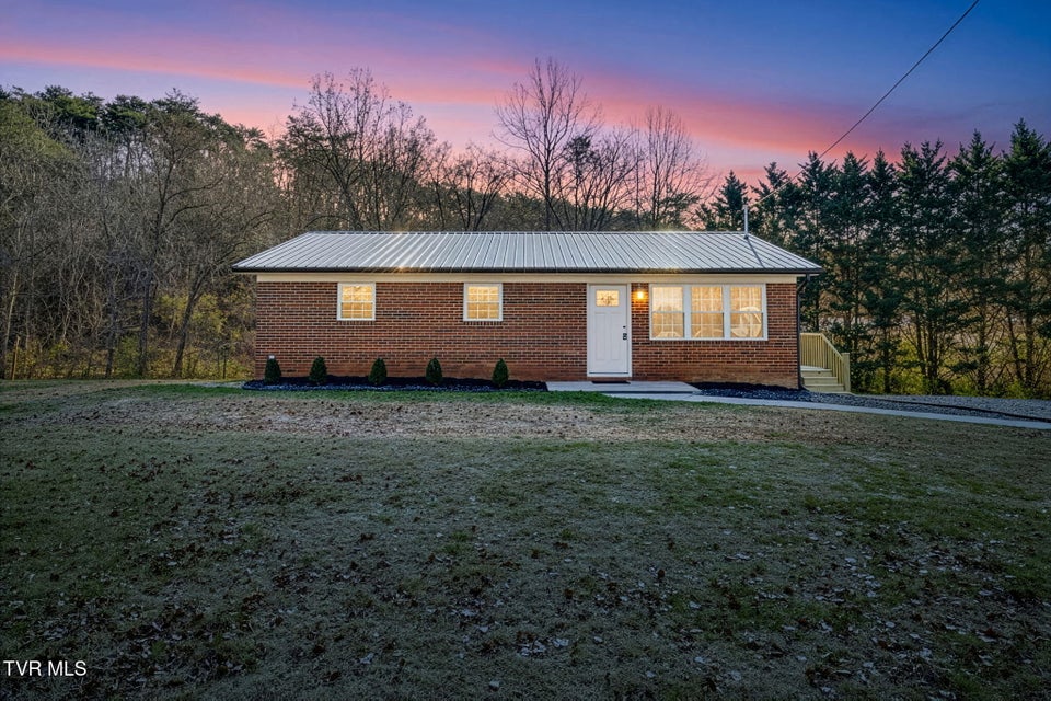 Photo #33: 365 Lakeway Road