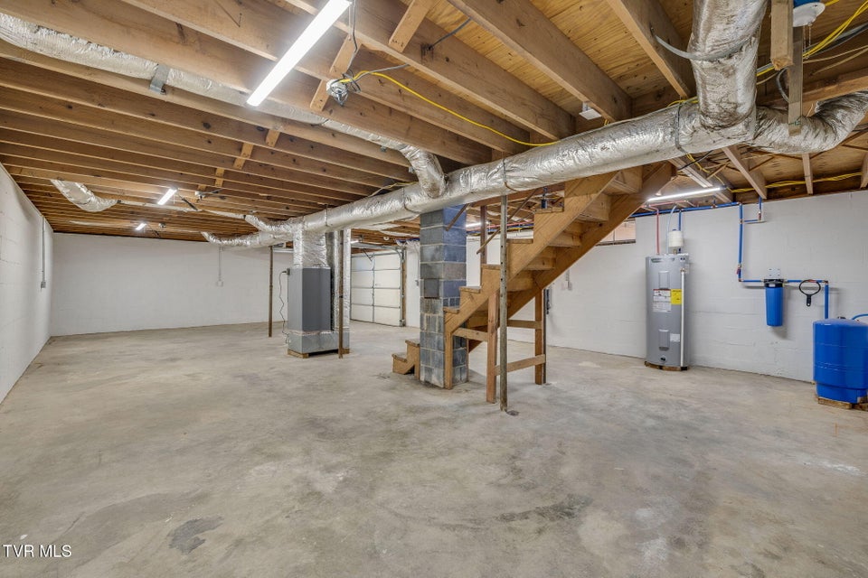 Photo #28: 365 Lakeway Road