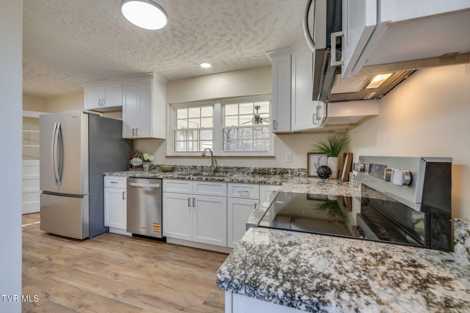 Photo #14: 365 Lakeway Road