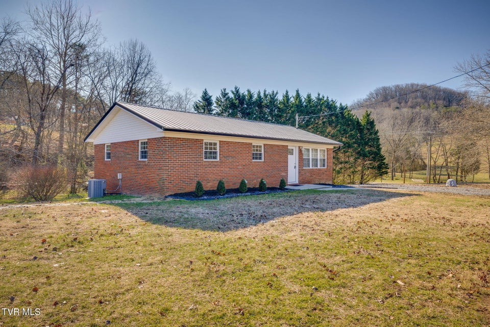 Photo #32: 365 Lakeway Road