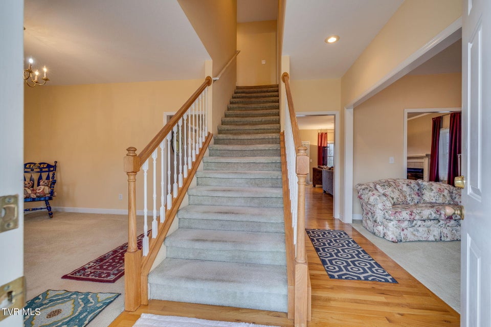 Photo #6: 1402 Lake Ridge Square