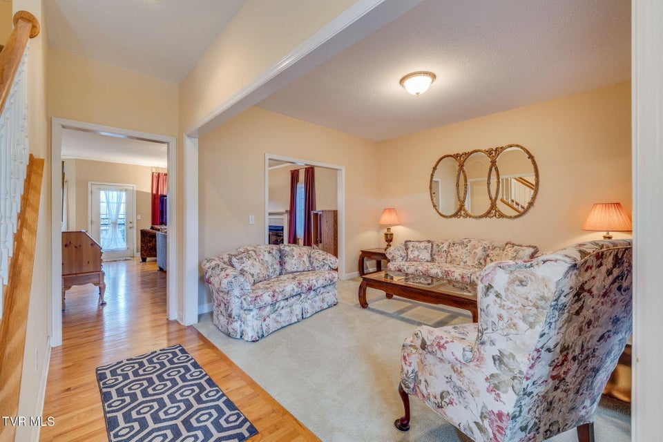 Photo #7: 1402 Lake Ridge Square