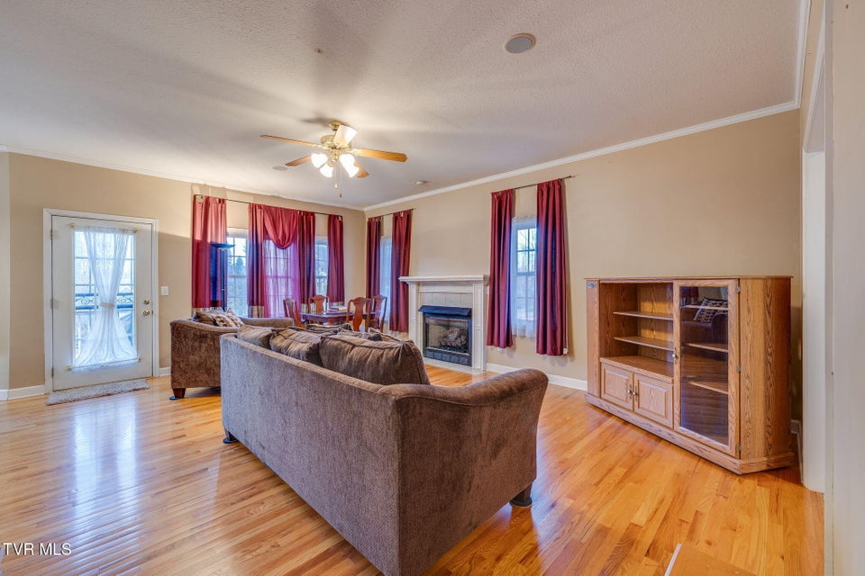 Photo #11: 1402 Lake Ridge Square