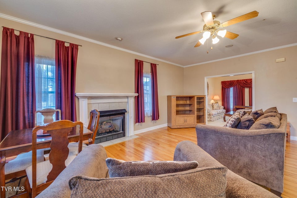 Photo #12: 1402 Lake Ridge Square