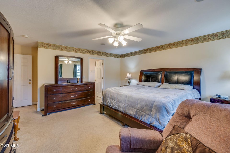 Photo #21: 1402 Lake Ridge Square