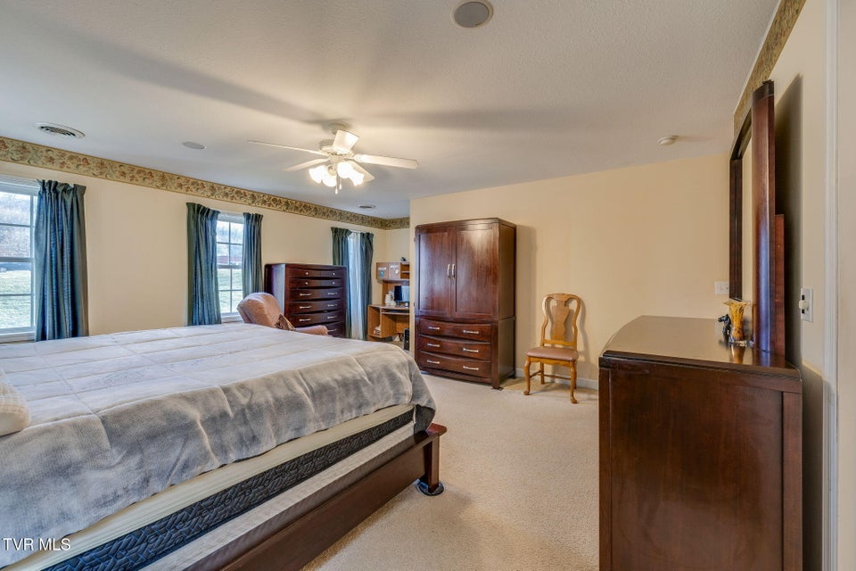 Photo #22: 1402 Lake Ridge Square