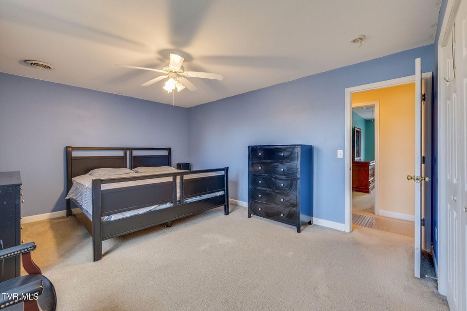 Photo #31: 1402 Lake Ridge Square