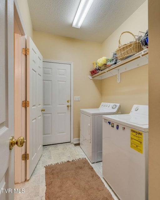 Photo #36: 1402 Lake Ridge Square