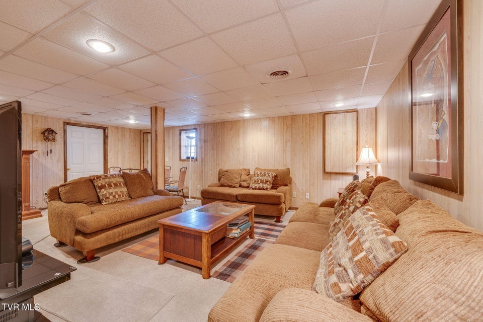 Photo #38: 1402 Lake Ridge Square