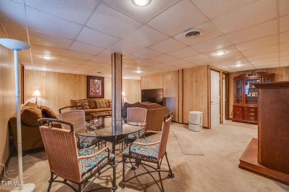 Photo #41: 1402 Lake Ridge Square