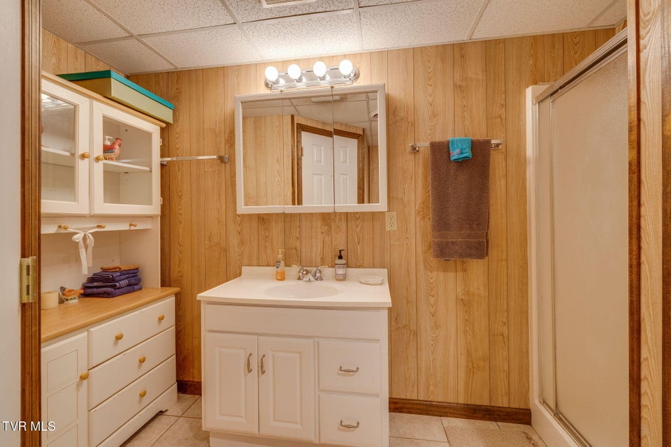 Photo #47: 1402 Lake Ridge Square