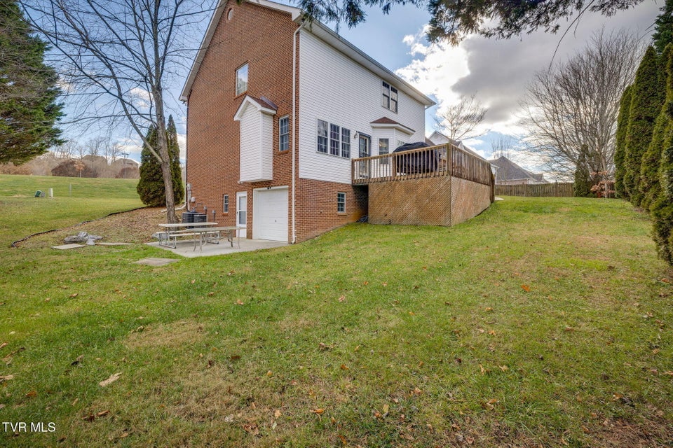 Photo #51: 1402 Lake Ridge Square