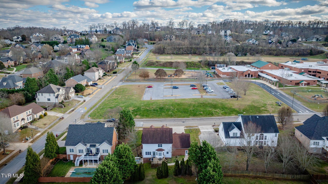 Photo #54: 1402 Lake Ridge Square