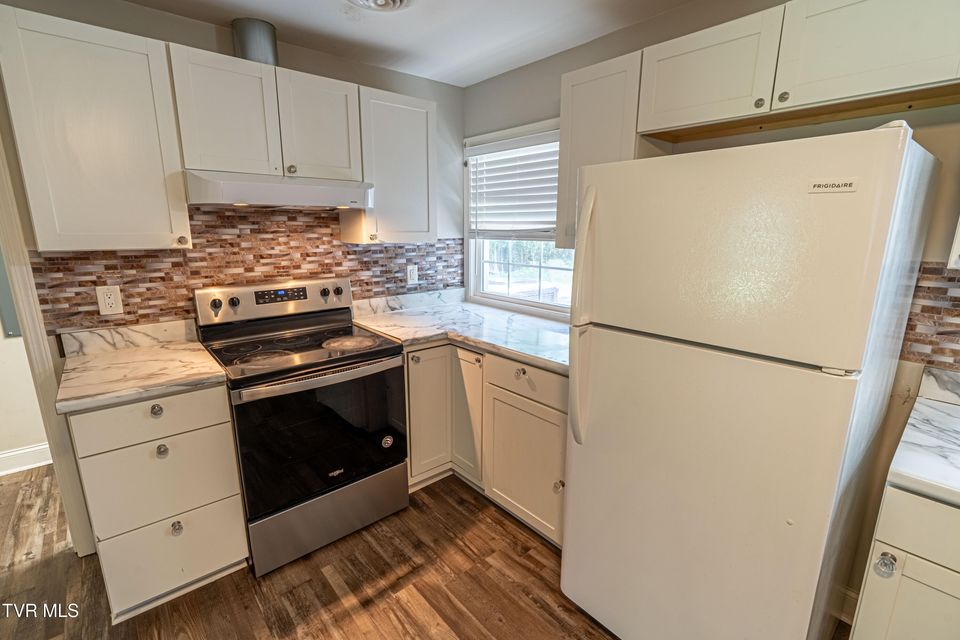 Photo #11: 129 Grove Park Drive