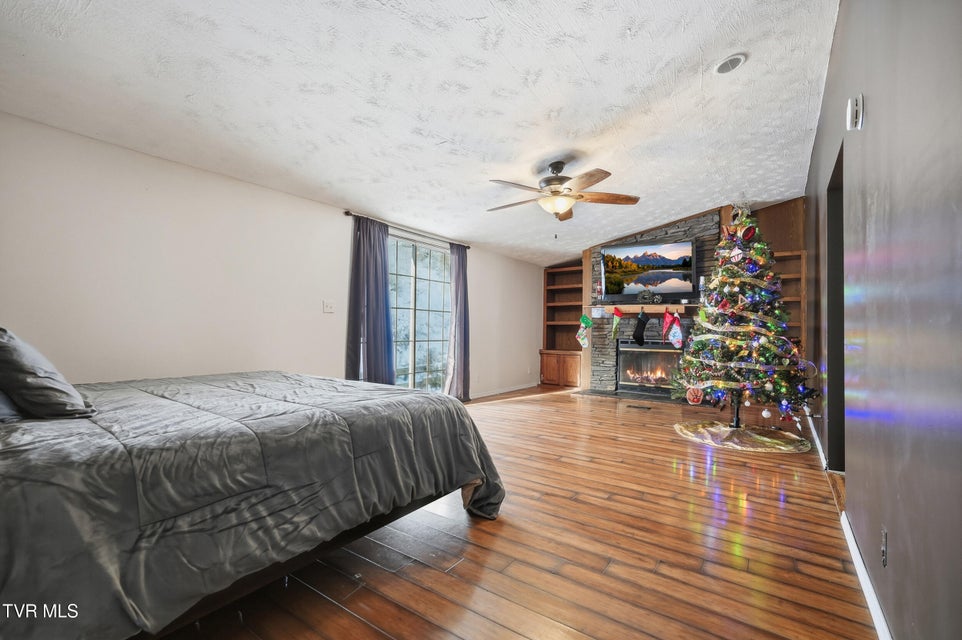 Photo #10: 1848 Derby Road