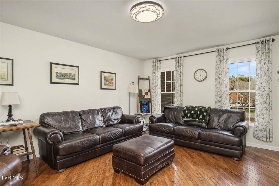 Photo #6: 437 Andover Court